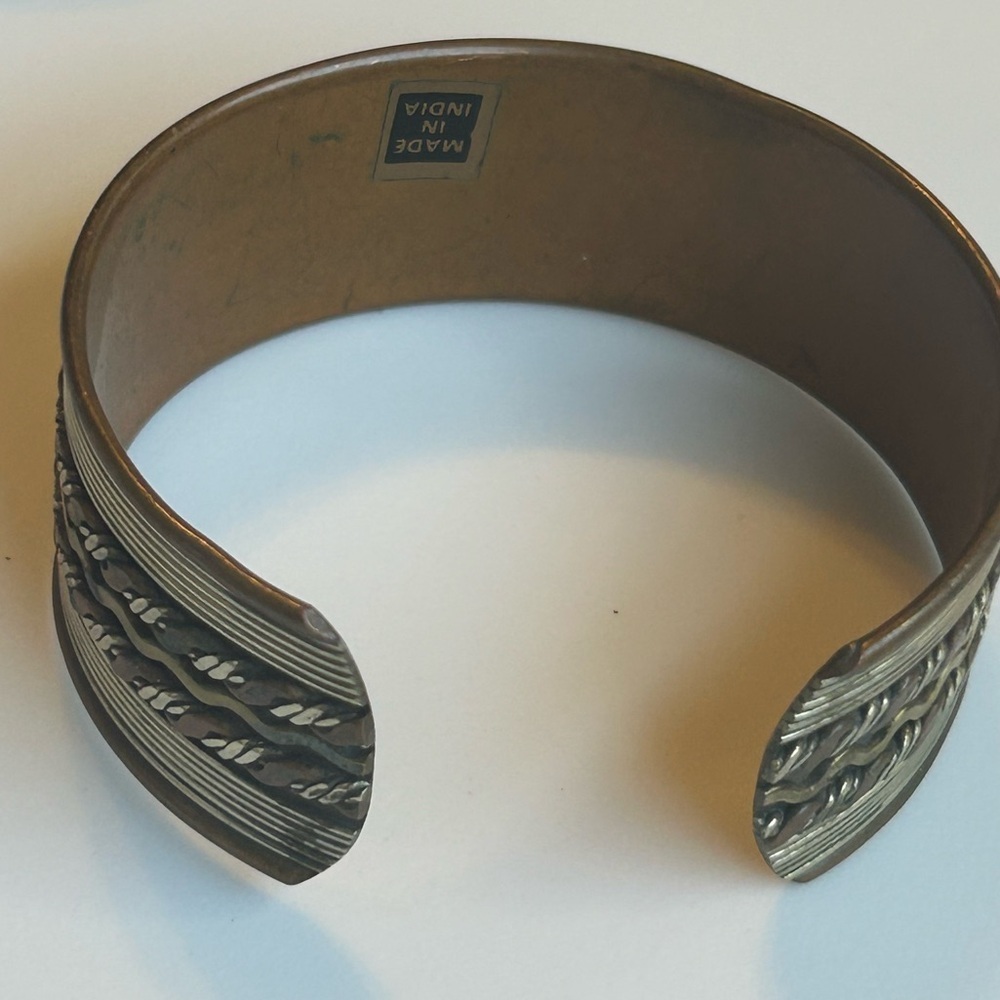 Vintage Handcrafted Twisted Copper and Gold Tone Cuff Bracelet Boho jewelry - Picture 6 of 10